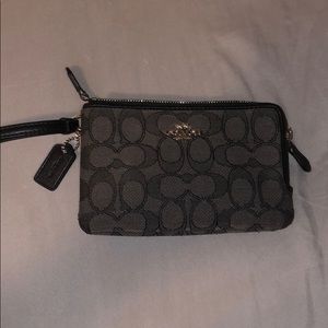 COACH DOUBLE SIDED WRISTLET